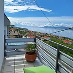 Villa Hot Tub, Pool & Stunning View #guest House Stella# Dramalj