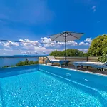 Hot Tub, Pool & Stunning View #guest House Stella# Villa *