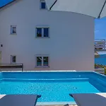 Hot Tub, Pool & Stunning View #guest House Stella# Dramalj