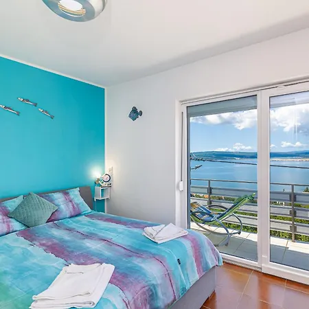 Hot Tub, Pool & Stunning View #guest House Stella#