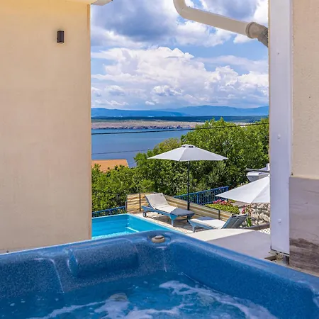 Hot Tub, Pool & Stunning View #guest House Stella#