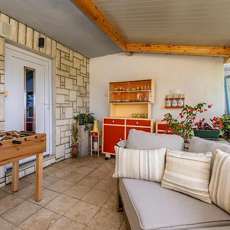 Hot Tub, Pool & Stunning View #guest House Stella# Villa *
