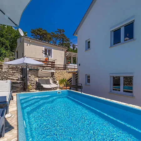 Villa Hot Tub, Pool & Stunning View #guest House Stella# Dramalj