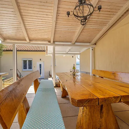 Hot Tub, Pool & Stunning View #guest House Stella# Vilă
