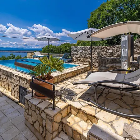 Hot Tub, Pool & Stunning View #guest House Stella# Vilă *