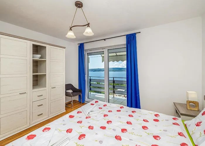 Hot Tub, Pool & Stunning View #guest House Stella# Villa *
