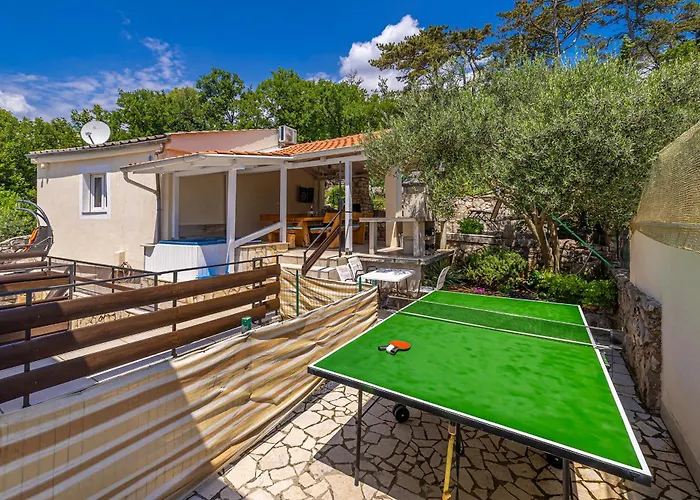 Hot Tub, Pool & Stunning View #guest House Stella# *