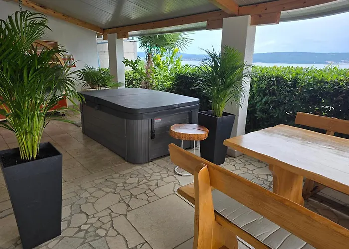Hot Tub, Pool & Stunning View #guest House Stella# Villa *