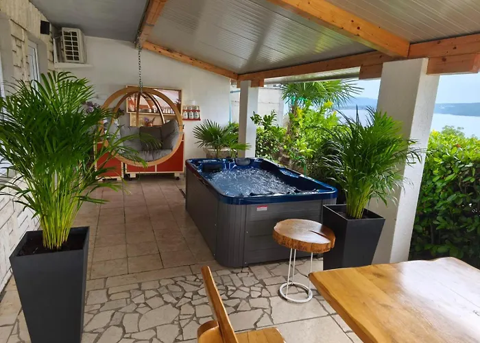 Villa Hot Tub, Pool & Stunning View #guest House Stella# Dramalj